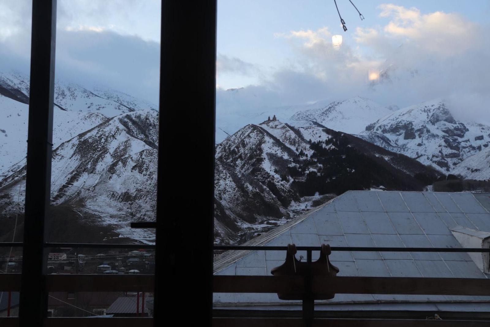 Guesthouse Relax In Kazbegi Exterior foto