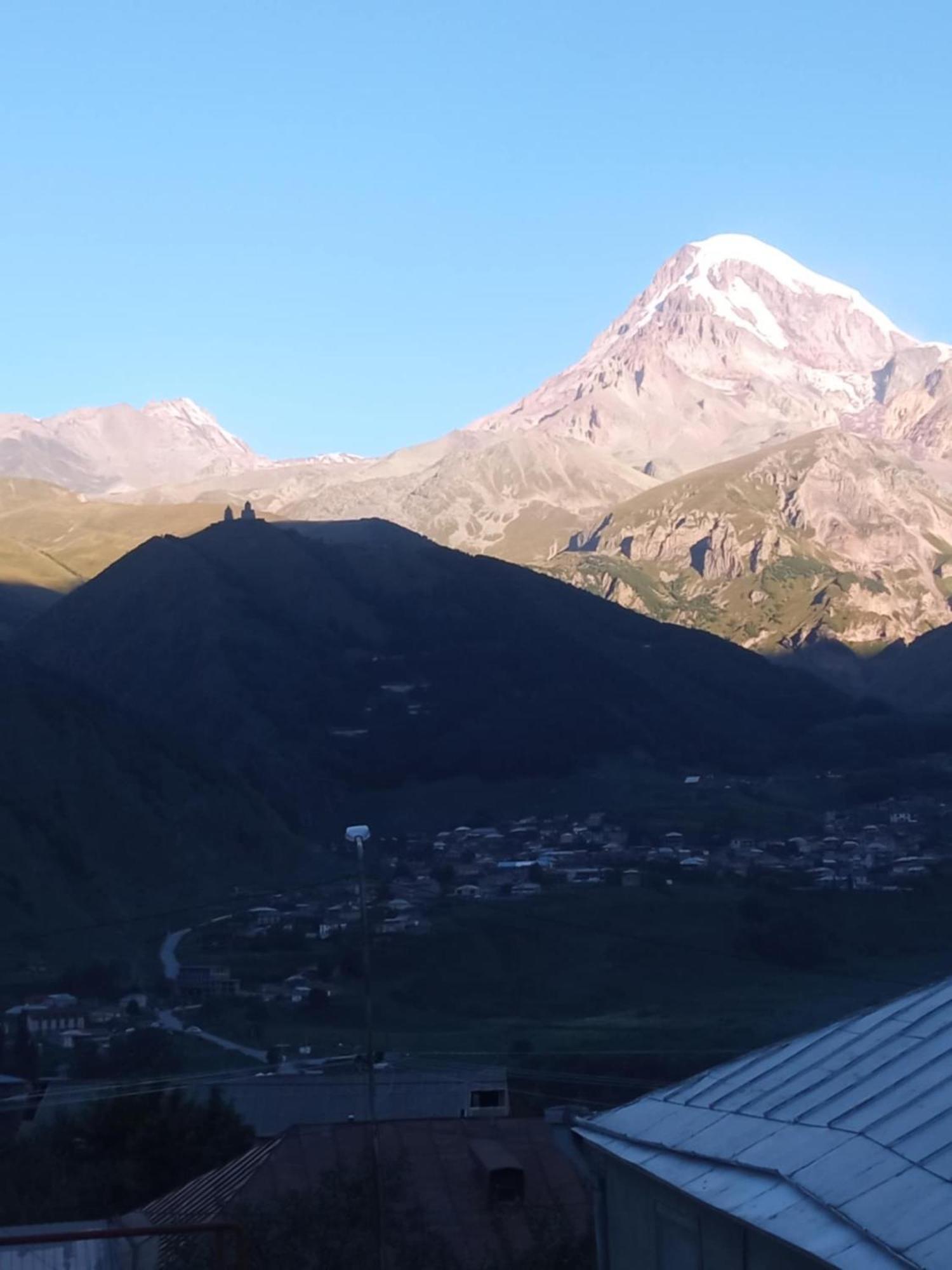 Guesthouse Relax In Kazbegi Exterior foto